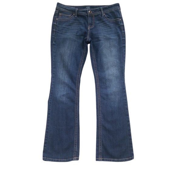 A.N.A. Women's Petite Mid-Rise Bootcut Jeans Size 10 Petite - Picture 2 of 13